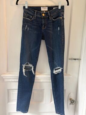 Frame Denim Dark Blue Distressed Le Skinny de Jeanne Jeans